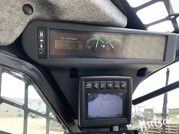 Image of John Deere 324G equipment image 4