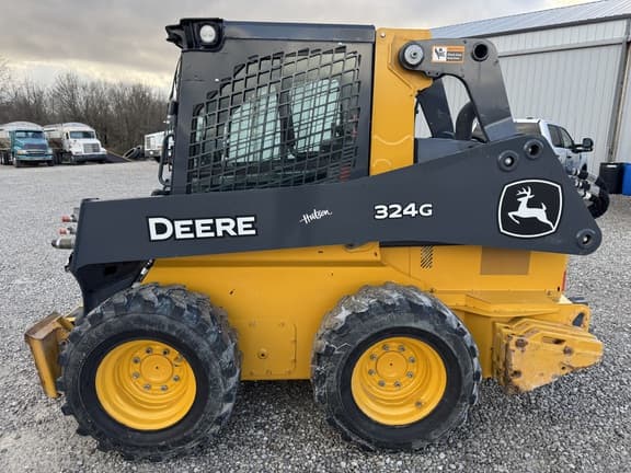 Image of John Deere 324G equipment image 3