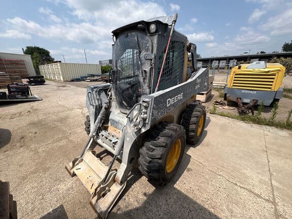 Image of John Deere 324G Primary image