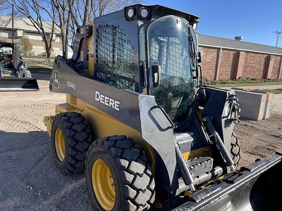 Image of John Deere 324G equipment image 2