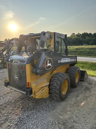 Image of John Deere 324G equipment image 4