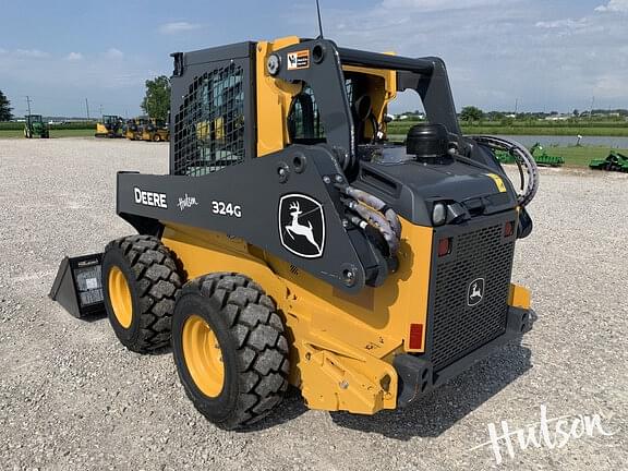 Image of John Deere 324G equipment image 3
