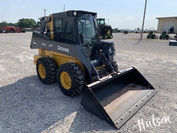 Main image John Deere 324G