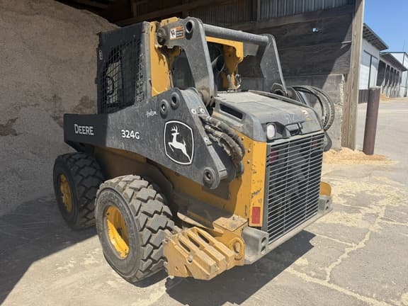Image of John Deere 324G equipment image 4