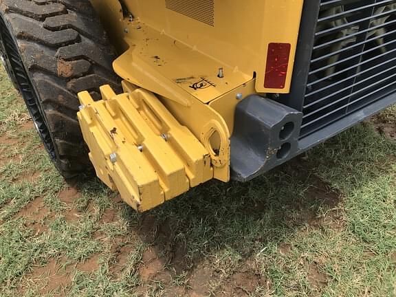 Image of John Deere 324G equipment image 3