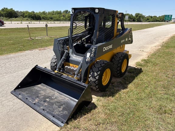 Image of John Deere 324G equipment image 3