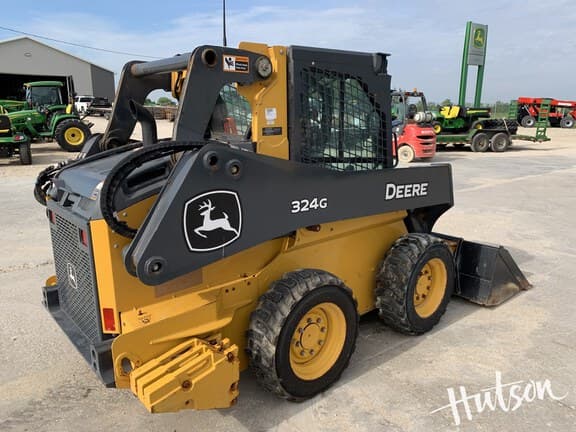 Image of John Deere 324G equipment image 4