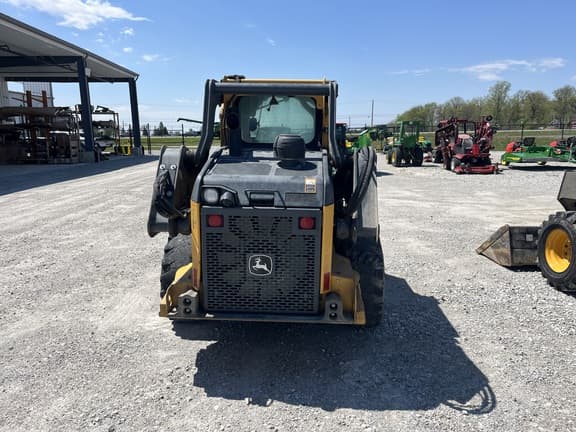 Image of John Deere 324G equipment image 3