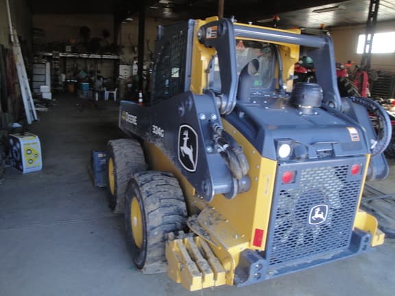 Image of John Deere 324G equipment image 3
