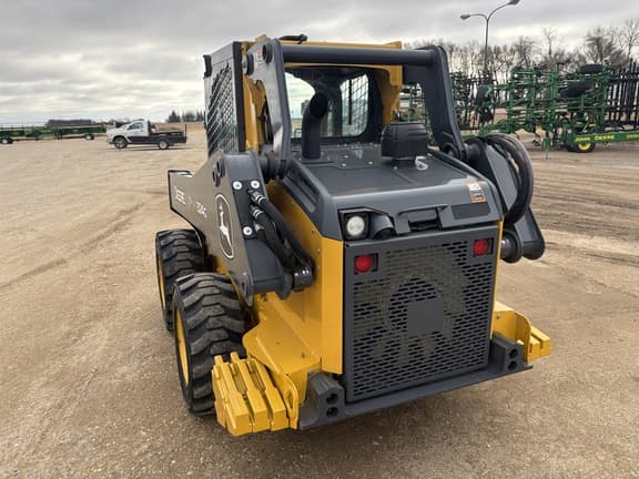 Image of John Deere 324G equipment image 4