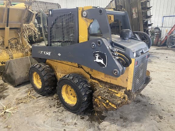 Image of John Deere 324G equipment image 2