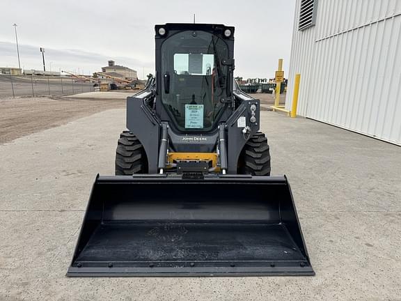 Image of John Deere 324G equipment image 3