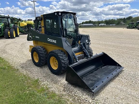 Image of John Deere 324G equipment image 3
