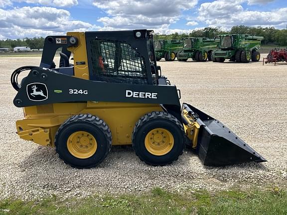 Image of John Deere 324G equipment image 4
