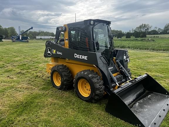 Image of John Deere 324G equipment image 1