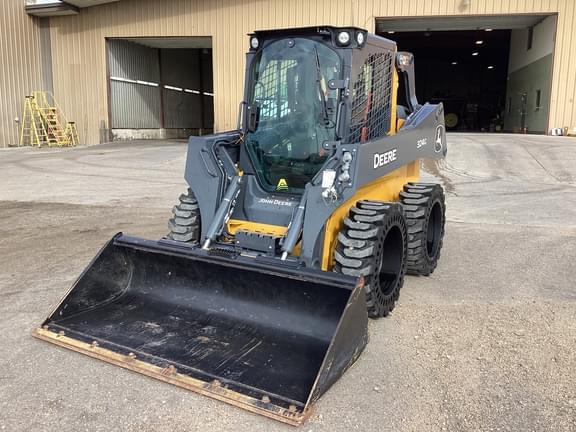 Image of John Deere 324G equipment image 2