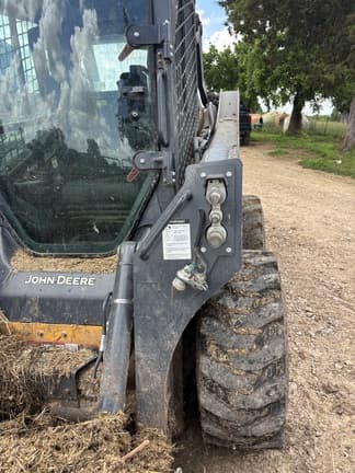 Image of John Deere 324G equipment image 3