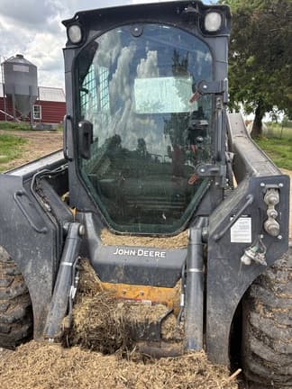 Image of John Deere 324G equipment image 2