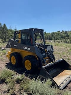 Image of John Deere 324G equipment image 2