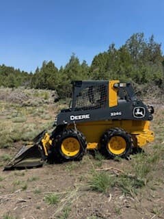 Image of John Deere 324G Primary image