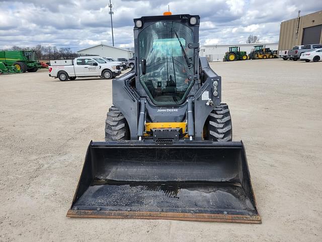 Image of John Deere 324G equipment image 2