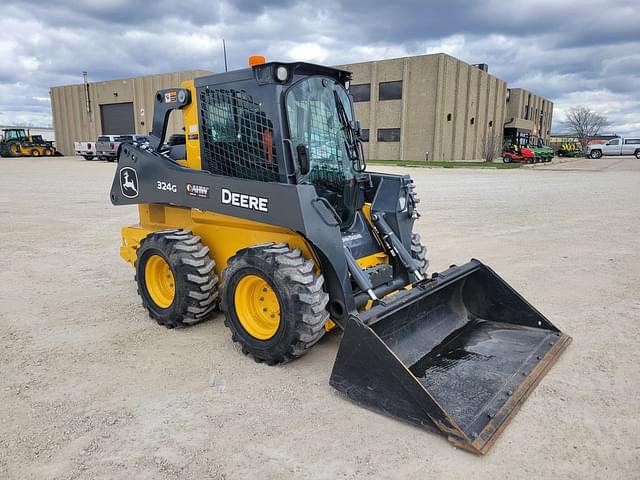 Image of John Deere 324G equipment image 3