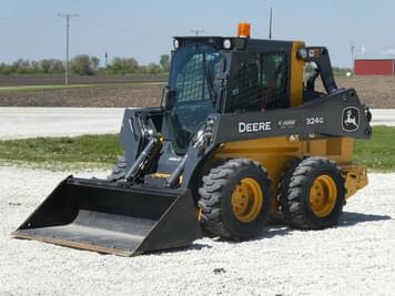 Main image John Deere 324G
