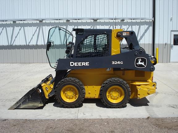 Image of John Deere 324G equipment image 3
