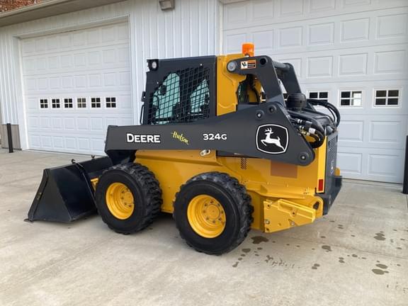 Image of John Deere 324G equipment image 3
