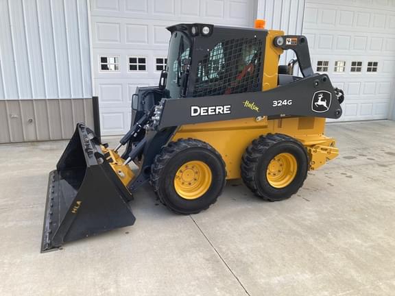 Image of John Deere 324G equipment image 2