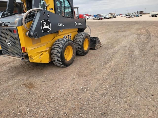 Image of John Deere 324G equipment image 4