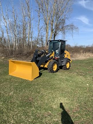 Image of John Deere 324L equipment image 1