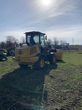 Image of John Deere 324L equipment image 2