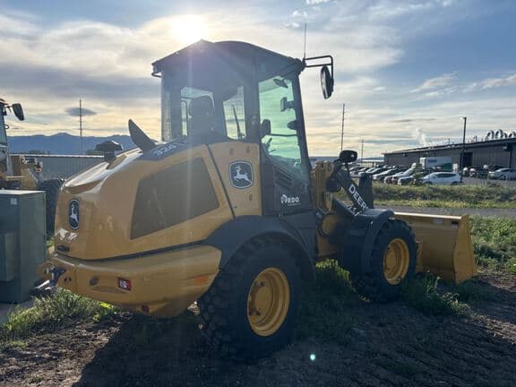 Image of John Deere 324P equipment image 4