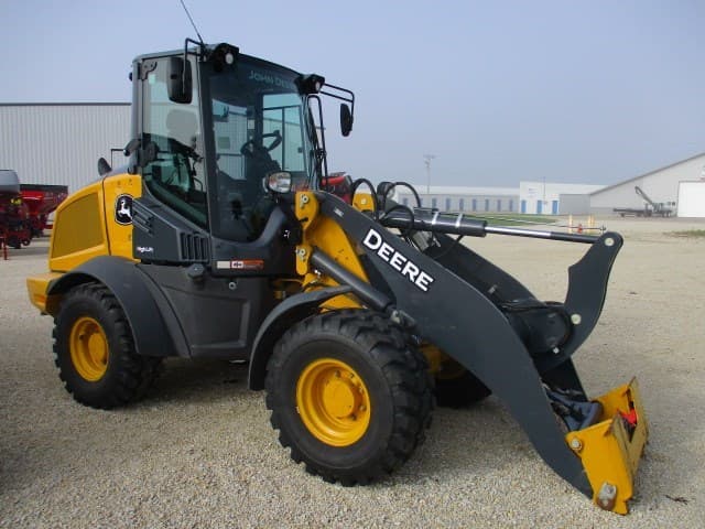 Image of John Deere 324P equipment image 1