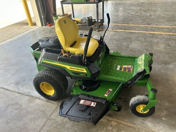 Image of John Deere Z325E equipment image 2