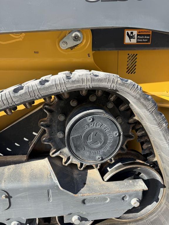 Image of John Deere 325G equipment image 2