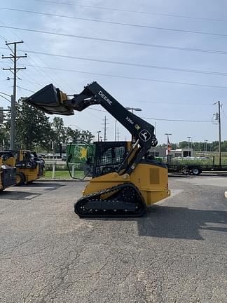 Image of John Deere 325G equipment image 1