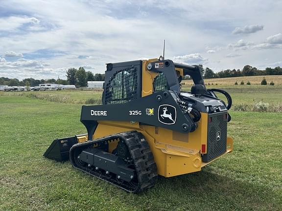 Image of John Deere 325G equipment image 2