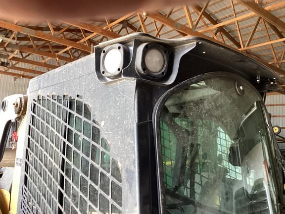 Image of John Deere 325G equipment image 4