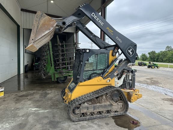 Image of John Deere 325G equipment image 1