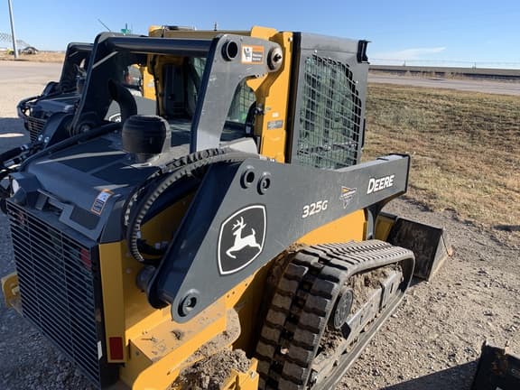 Image of John Deere 325G equipment image 4