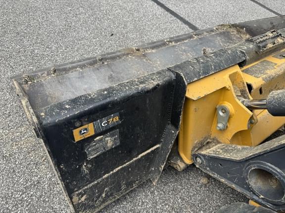 Image of John Deere 325G equipment image 4