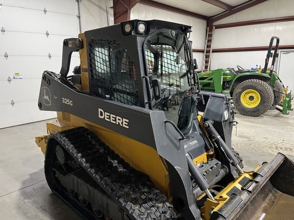 Image of John Deere 325G equipment image 1