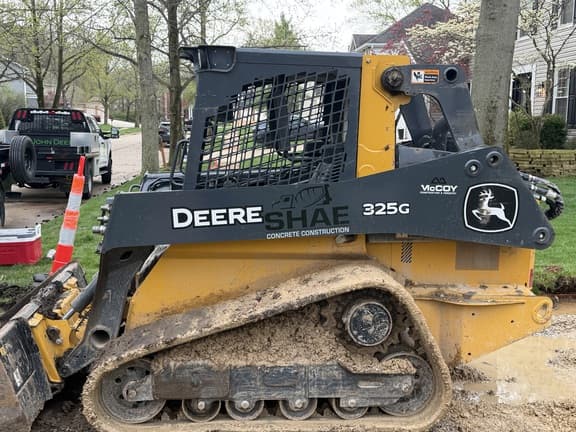 Image of John Deere 325G equipment image 3