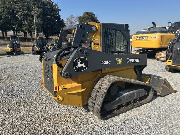 Image of John Deere 325G equipment image 4