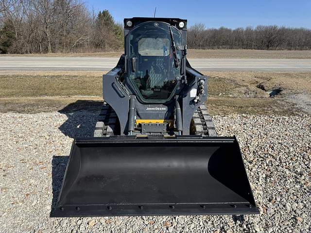 Image of John Deere 325G equipment image 4