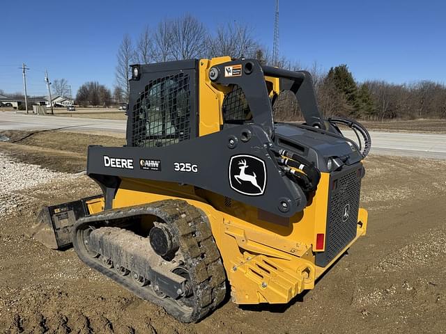 Image of John Deere 325G equipment image 2