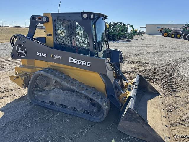 Image of John Deere 325G equipment image 4