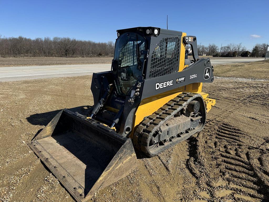 Image of John Deere 325G Primary image